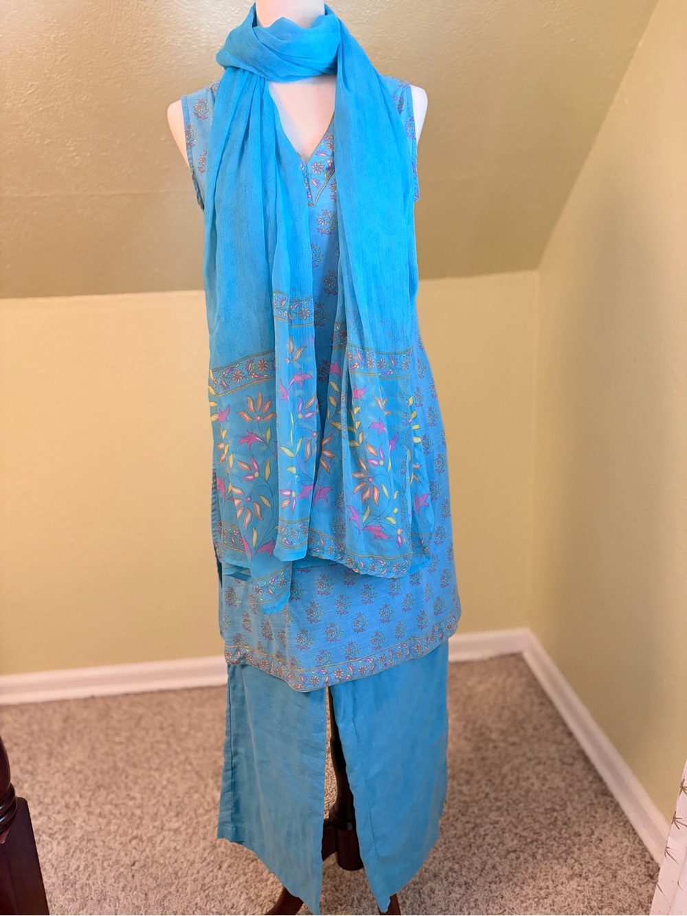 Vintage eshakti Teal Blue Salwar Kameez with Floral Dupatta Global Fairycore